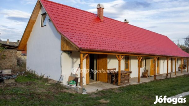 Eladó 80 nm-es ház Magyarkeszi