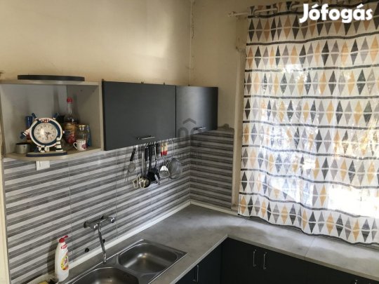 Eladó 80 nm-es ház Nagykáta