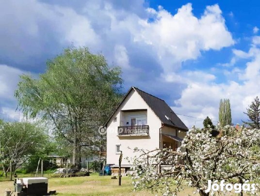 Eladó 80 nm-es ház Ráckeve