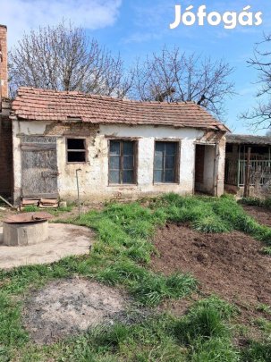 Eladó 80 nm-es ház Szabadszentkirály