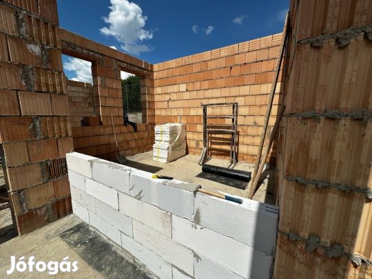 Eladó 80 nm-es ház Tab