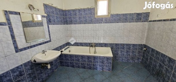 Eladó 80 nm-es ház Tápiószecső
