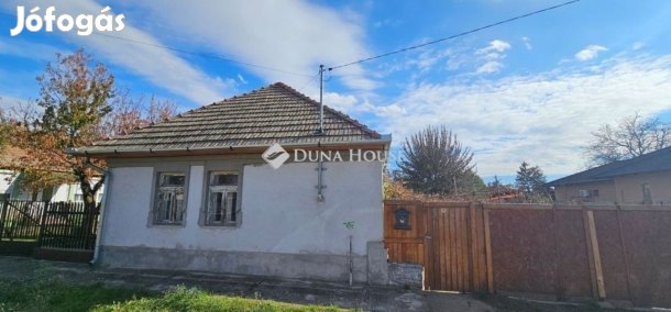 Eladó 80 nm-es ház Tápiószecső