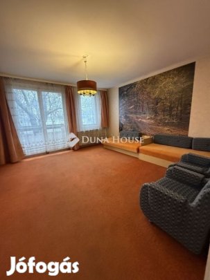 Eladó 80 nm-es lakás Veszprém