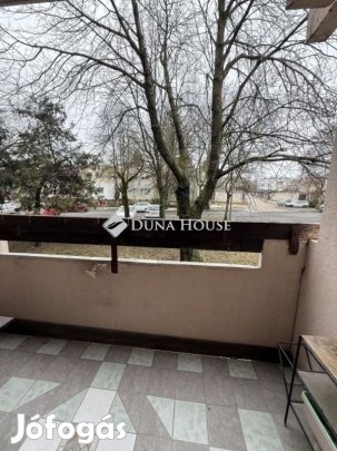 Eladó 80 nm-es lakás Veszprém