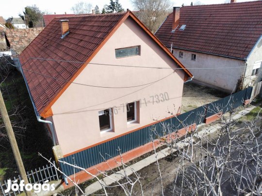 Eladó 80 nm-es teraszos családi ház Jászapátin! Kiváló elhelyez 26_lvi