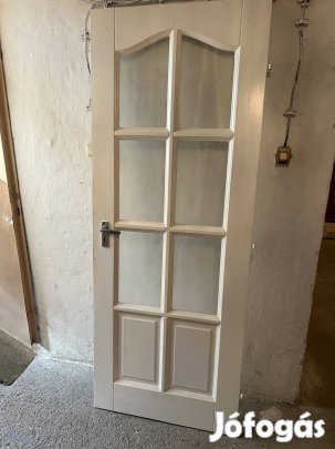Eladó 80x210-es üveges ajtólap