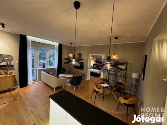 Eladó 81 nm-es Felújított tégla lakás Szeged Szeged Belváros