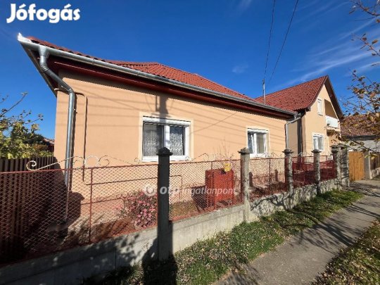 Eladó 81 nm-es ház Berettyóújfalu
