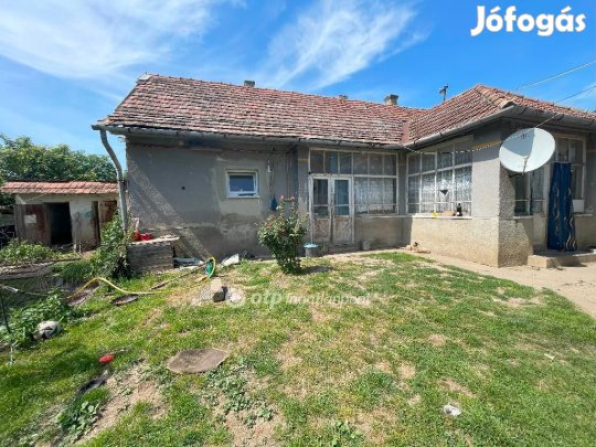 Eladó 81 nm-es ház Nagyszokoly