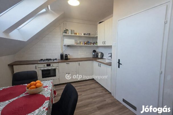 Eladó 81 nm-es lakás Debrecen