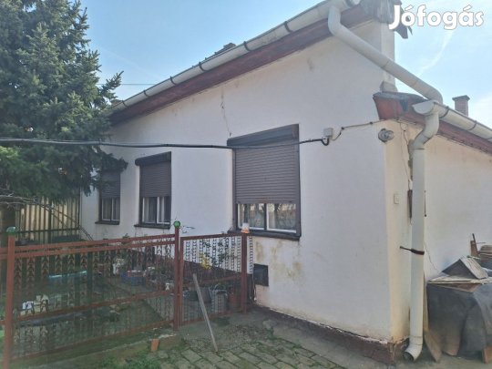 Eladó 82 nm-es Családi ház Hódmezővásárhely Görbe utca