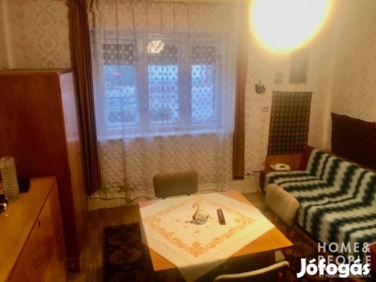 Eladó 84 nm-es Felújítandó Családi ház Üllés