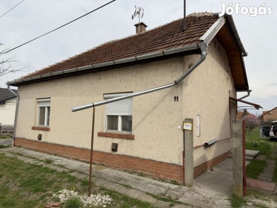 Eladó 85 nm-es Családi ház Gyula Kodály Zoltán utca 11