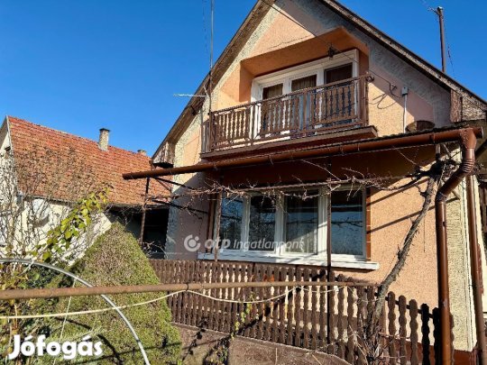 Eladó 85 nm-es ház Balkány