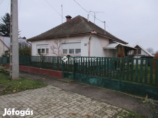 Eladó 85 nm-es ház Kisvarsány