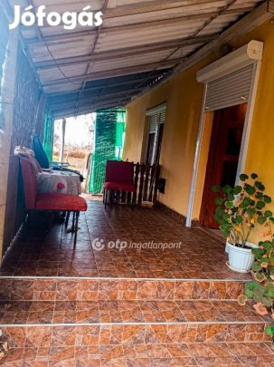 Eladó 85 nm-es ház Pusztadobos