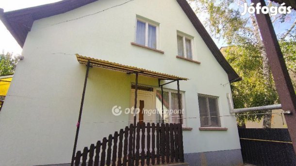 Eladó 85 nm-es ház Szentes
