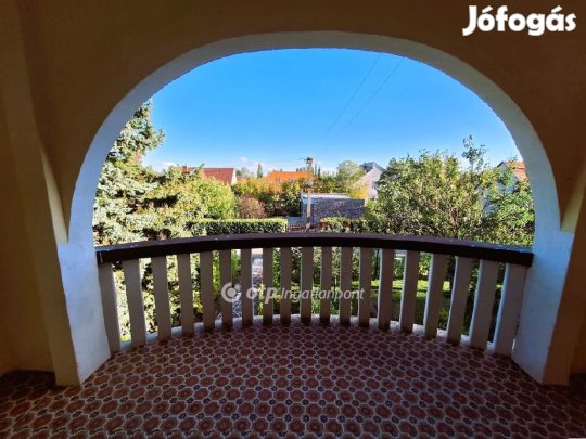 Eladó 86 nm-es ház Alsóörs