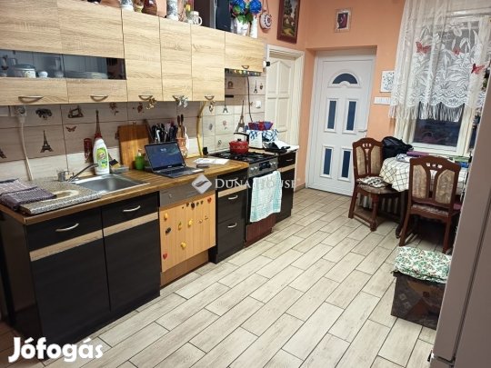 Eladó 86 nm-es ház Apátfalva