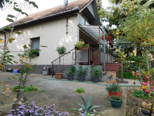 Eladó 86 nm-es ház Tápiószentmárton