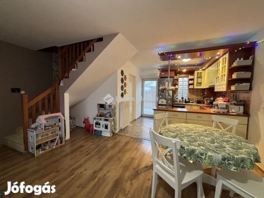 Eladó 87 nm-es ház Üllő