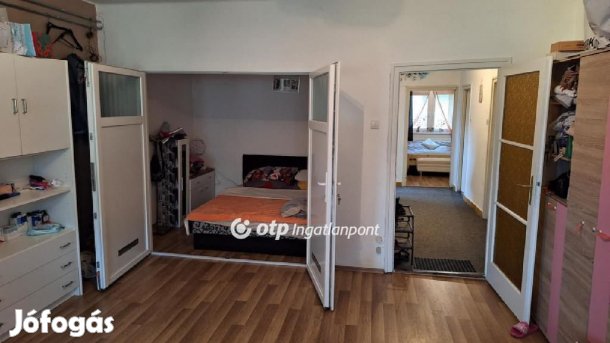 Eladó 87 nm-es lakás Szekszárd