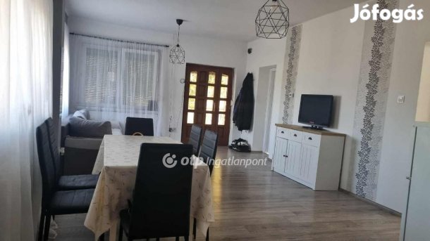 Eladó 88 nm-es ház Albertirsa