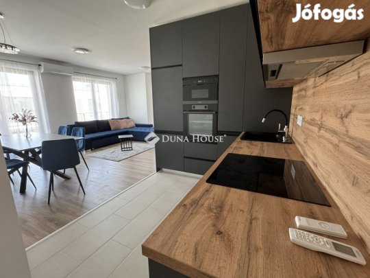 Eladó 88 nm-es lakás Balatonlelle