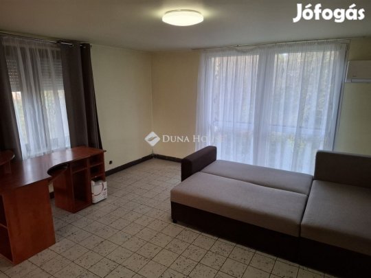 Eladó 89 nm-es ház Szeged