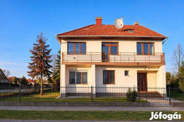 Eladó 90 nm-es Családi ház Kecskemét