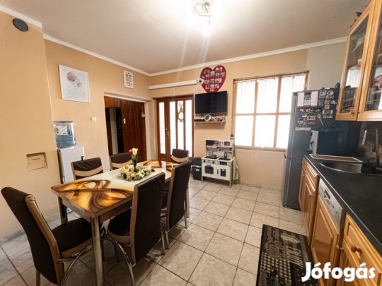 Eladó 90 nm-es Felújított Családi ház Hajdúszoboszló