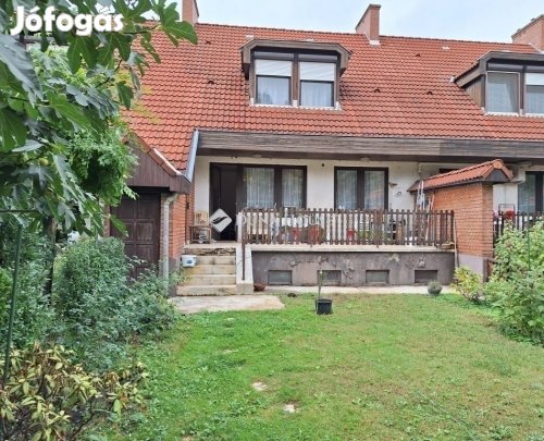 Eladó 90 nm-es ház Kecskemét