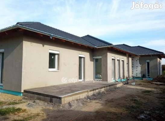 Eladó 90 nm-es ház Pusztaszabolcs #5124965
