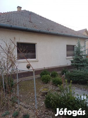 Eladó 90m2-es családi ház!