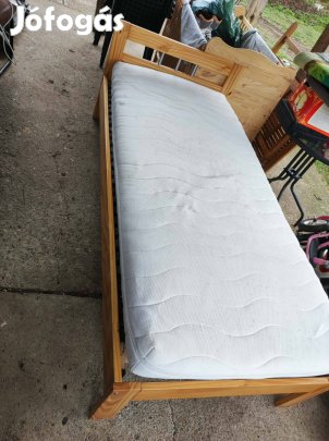 Eladó 90x 200cm ikeas fenyő ágy