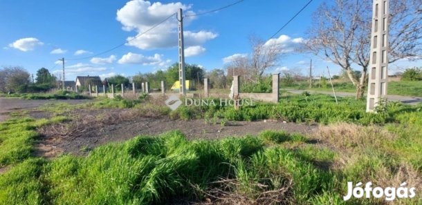 Eladó 917 nm-es telek Szeged