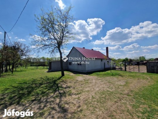 Eladó 91 nm-es ház Baja