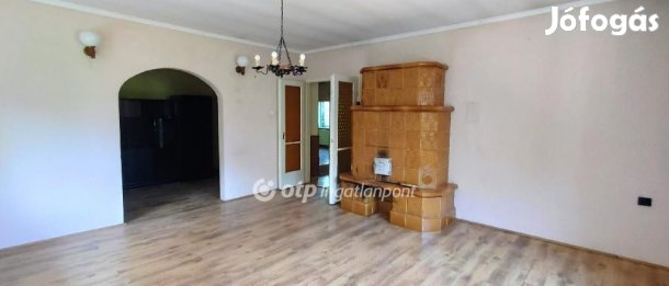 Eladó 91 nm-es ház Győrújbarát