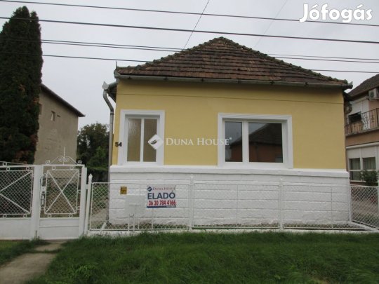 Eladó 91 nm-es ház Rakamaz