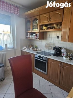 Eladó 91 nm-es lakás Debrecen