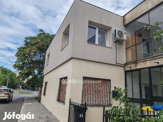 Eladó 91 nm-es lakás Veszprém