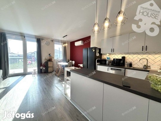 Eladó 92 nm-es ház Kecskemét