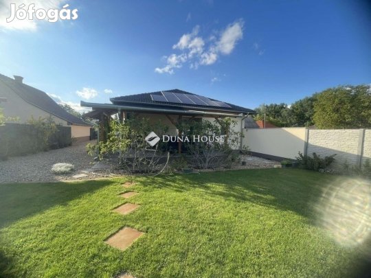 Eladó 92 nm-es ház Kecskemét