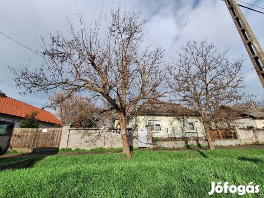 Eladó 93 nm-es ház Füzesgyarmat