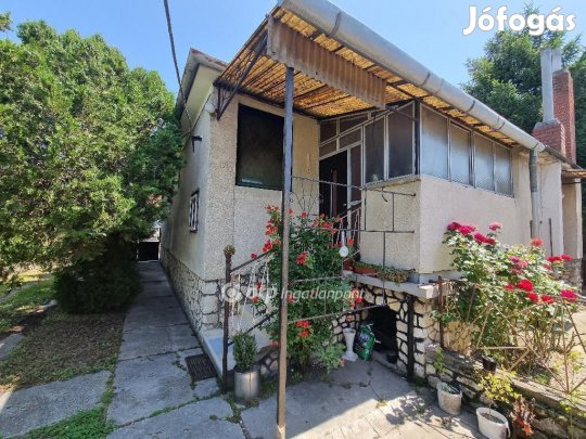 Eladó 93 nm-es ház Pápa