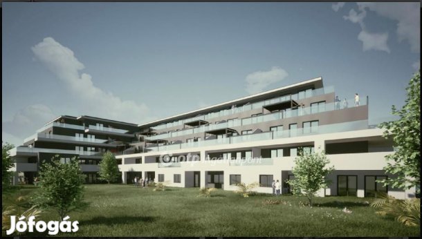 Eladó 93 nm-es lakás Debrecen