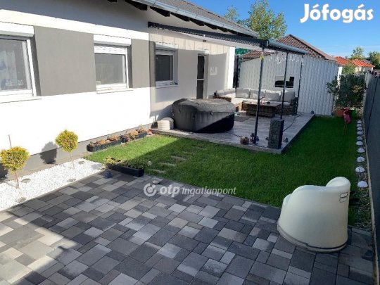 Eladó 94 nm-es ház Délegyháza