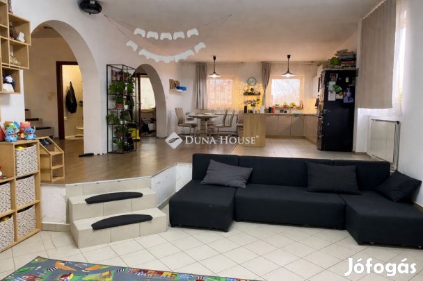 Eladó 94 nm-es ház Nagykáta