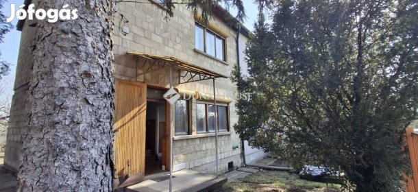 Eladó 94 nm-es ház Szentendre